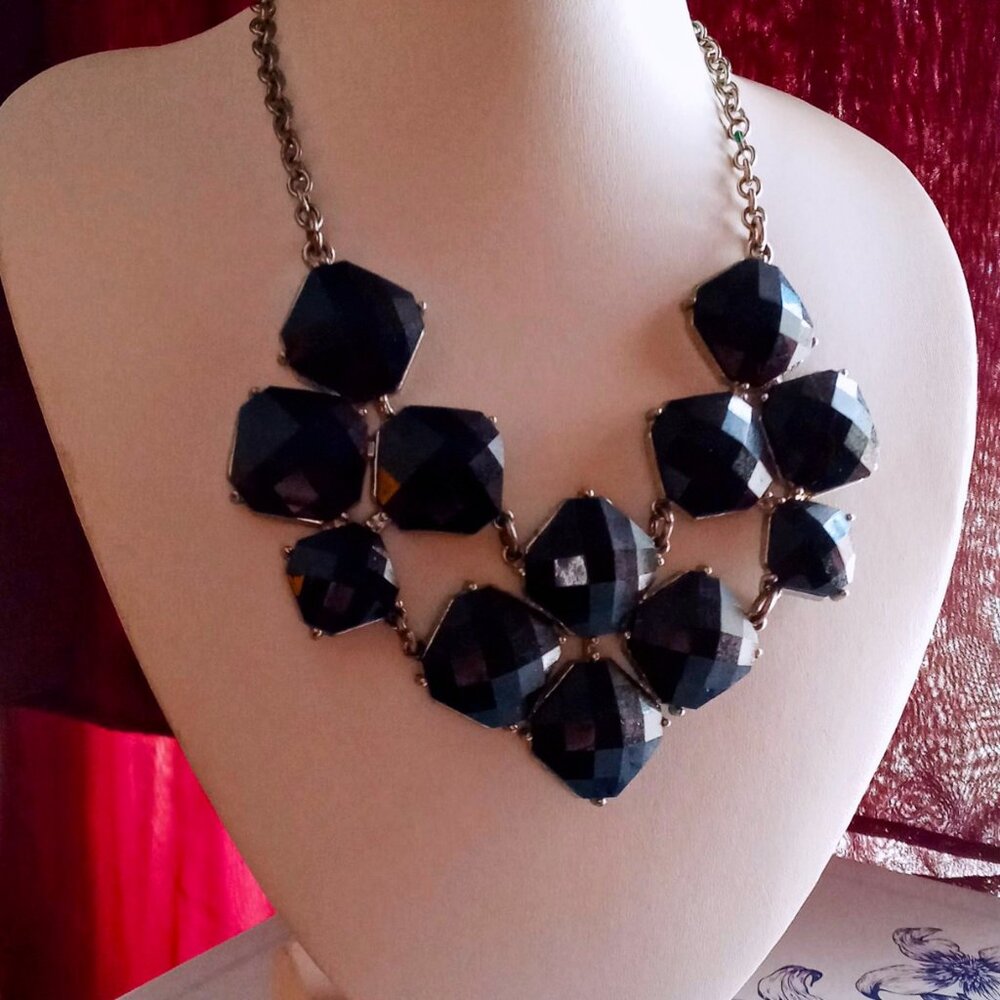 Elegant Black Faceted Geometric Stones Bib Statement Necklace Silver Accents - Picture 2 of 16